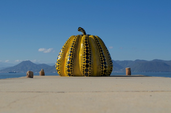 直島の黄色いかぼちゃ