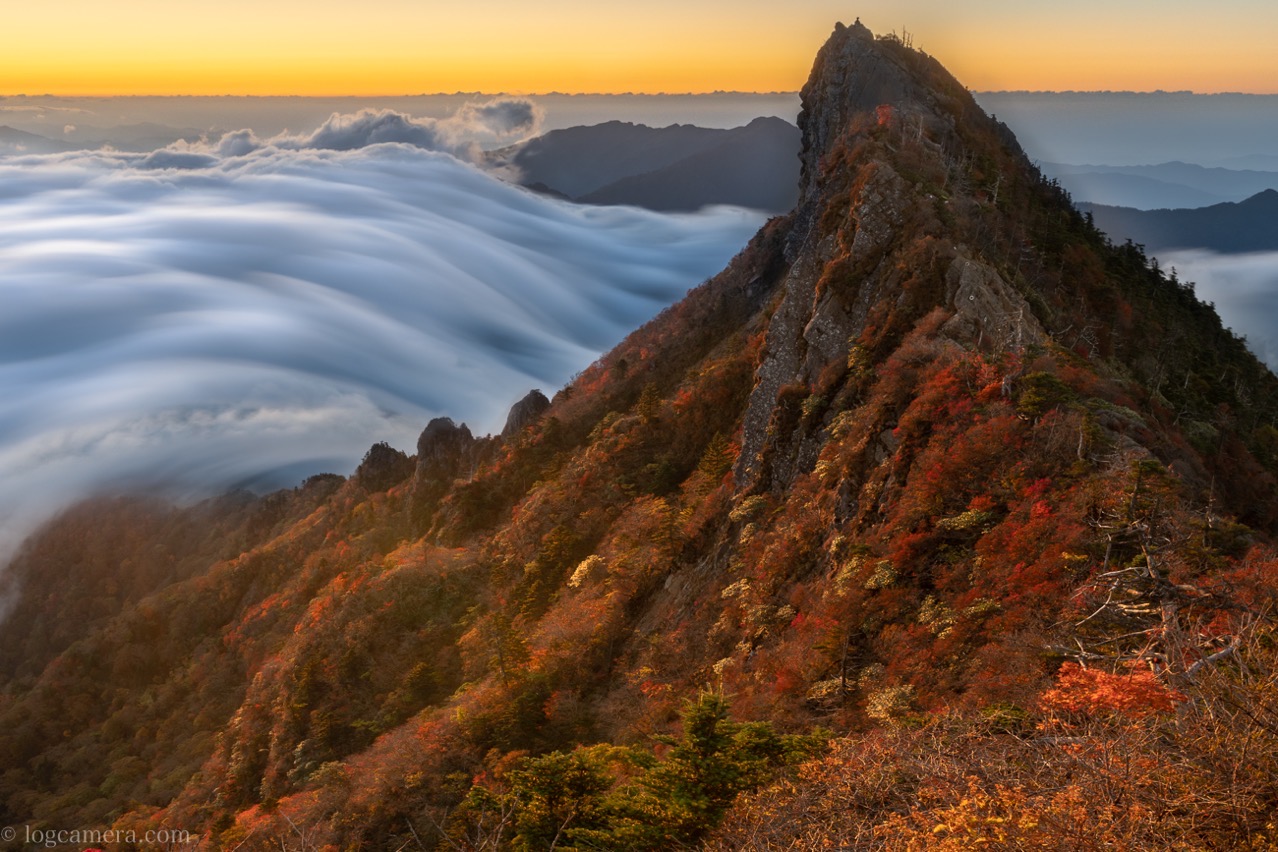 石鎚山と雲海